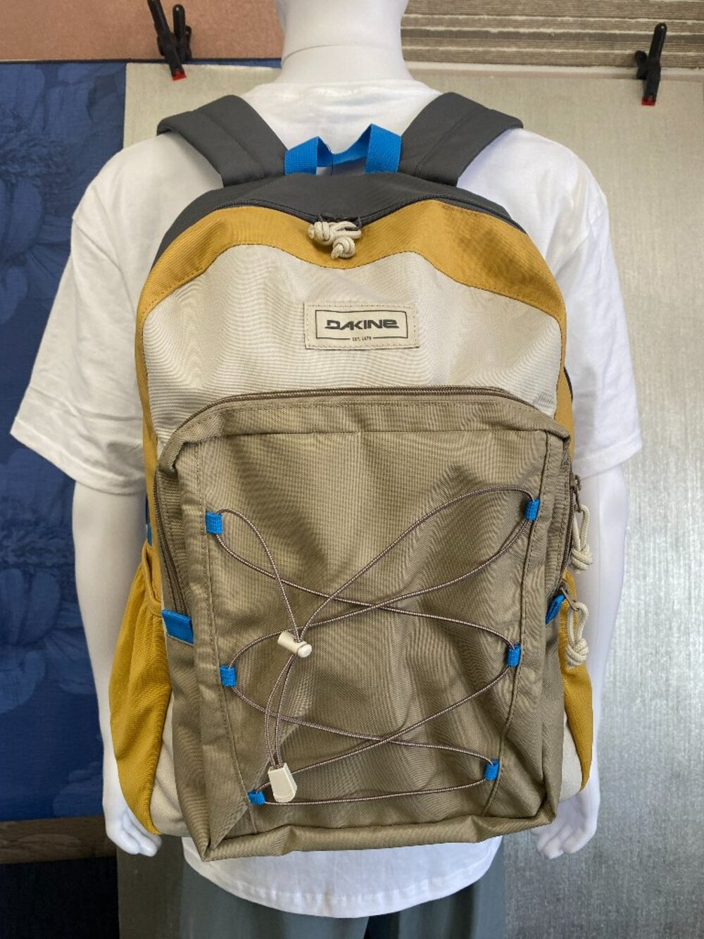 " BACK TO SCHOOL " DAKINE EDUCATED 30L BACK PACK PLAY GROUND